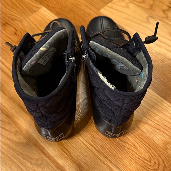 Sperry Black Quilted Duck Boots women size 9 lace up leather/suede laces EUC - Picture 7 of 15